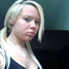 Vickie Kneeland's Instagram, Twitter & Facebook