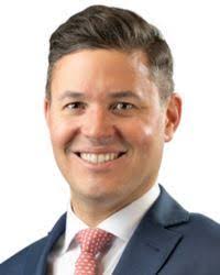 Derek Blum's Instagram, Twitter & Facebook