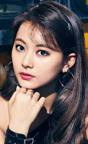 Cewek yang langsung mempunya banyak fans ini . Is Korea Holding Back Jackson Wang Tzuyu Lisa Etc Which Foreign Idols Are Being Held Back Random Onehallyu