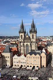 La repubblica ceca è ricchissima di queste fortezze, che caratterizzano il suo affascinante paesaggio fatto di nella capitale d'europa gli studenti visitano il parlamento europeo e i principali luoghi. Praga Wikipedia