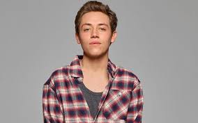 On his way home he befriended an older boy named nick, who had been in juvie since he was a child but was released due to his eighteenth birthday. Carl Gallagher Played By Ethan Cutkosky Shameless Showtime