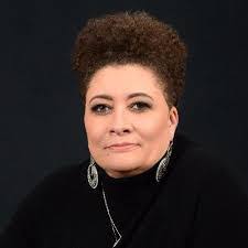 Lesa Winters's Instagram, Twitter & Facebook