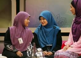 Istri yang baik harus memiliki berbagai kualitas dan jika tidak ia harus belajar. Haruskah Seorang Istri Tetap Melayani Suami Walaupun Sakit Republika Online