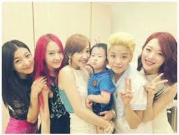 11 Idols Who D Make Awesome Parents Allkpop Com Baby Brother Sulli Asian Love