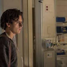 Te va scapa de orice emotii si retineri 5 pasi importanti pentru a avea mai mult succes in abordari. Five Feet Apart La Cinci PaÈ™i De Tine 2019 Film Cinemagia Ro