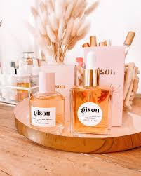 Actually, all of the products. Gisou Honey Infused Hair Oil Hair Perfume Review Eline Blaise