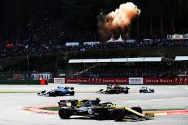# pilote constructeur moteur tours temps écart intervalle km/h stands abandon points 1 33 max verstappen red bull honda 78 1:38'56.820 157.833 1 25 2 55 carlos sainz jr. F1 Sixieme Au Classement Des Constructeurs Renault F1 Est Desormais Sous La Menace De Racing Point F1only Fr L Actu De La F1 En 2021