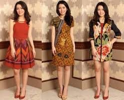 Tutorial gendong jarik mudah m shape ringan jadi gendongan carrier cara gendong 2 jarik mudah. Dress Dari Kain Batik Factory Store