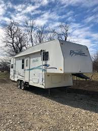 Small fifth wheel campers may not be the most popular choice but we've scoured the globe for any fifth wheelers that are 25ft or less. Fifth Wheel Camper Nex Tech Classifieds