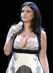 Laura pausini (faenza, 16 maggio 1974) è una cantautrice italiana. Laura Pausini Wikipedia