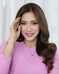 Myeongdong street food adventure! 😀