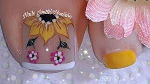 2.1 figuras de uñas para pies con flores y mariposas. Decoracion De Unas Girasol Diseno De Unas Para Pie Youtube