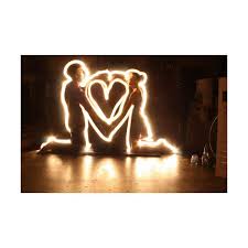 Not Wedding Decor But A Great Idea For Wedding Photos Light Writing Around A Couple Wish I Knew Romantic Lighting Light Painting Photography Light Painting