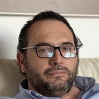 PDF) La transfiguración del lugar común de lo tópico a lo emblemático