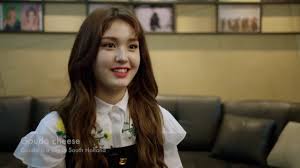Somi Dutch Interview Speaking Dutch Eng Sub Somi K Pop Star Interview