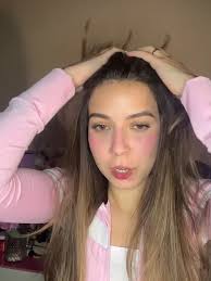 Shosh Brush = At-Home Blowout 1200W power + safe design = smooth,  voluminous hair. 💳 4 installments with Tabby or Tamara. Free shipping. شوش  برش يجمع بين التجفيف، الفرد، وإضافة الحجم لشعرك في جهاز ...