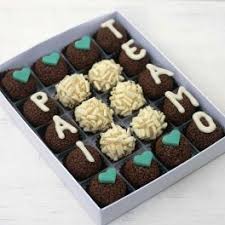 Caixa Para Coração Gourmet De Colher Caixa Pai Te Amo Com 20 Brigadeiros Encomenda Gourmet Doces Guloseimas De Chocolate Coracoes De Chocolate