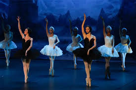 Le lac des cygnes op 20 swan lake pas de deux bolchoï bolshoi tchaikovski. Hauts De Seine Danse Bal Cabaret Le Lac Des Cygnes Agenda Courbevoie 92400