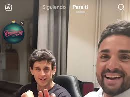 Le engañan con un amigo invisible falso y reacciona así al ver los regalos:  "Al Marc se le ha olvidado"