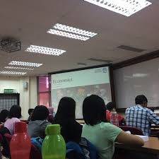 Kursus ini membincangkan isu pengurusan makroekonomi yang dihadapi dan dasar penstabilan yang diamalkan oleh negara membangun, khususnya malaysia. Photos At Dkep 11 Fakulti Ekonomi Dan Pengurusan Upm