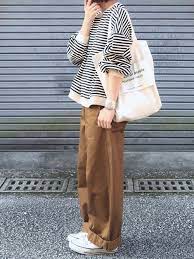 ちょっとコンビニまで 秋の ワンマイルウェア で気軽におしゃれ locari ロカリ ファッションスタイル 40代 ファッション ファッション