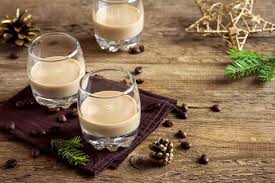 Cocktails Mit Sekt Diese Rezepte Sind Easy Und Knallen Richtig Yummy Drinks Gourmet Gifts Baileys