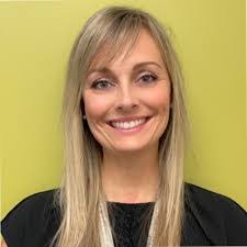 Eleanor Melanson's Instagram, Twitter & Facebook