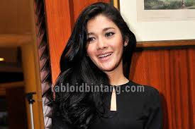 Model baju naysila mirdad difilm. Naysilla Mirdad Tabloidbintang Com