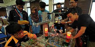 Diploma teknologi kreatif digital menyediakan pelajar dengan pengetahuan dan kemahiran bersepadu yang diperlukan dalam industri kreatif digital. Permohonan Kemasukan Ke Politeknik Untuk Pengambilan Separa Masa Ambilan Disember 2017 Dibuka Sekarang