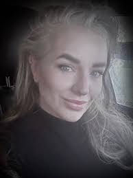 Who is the best non-traditional tattoo artist in Fairbanks, Alaska?