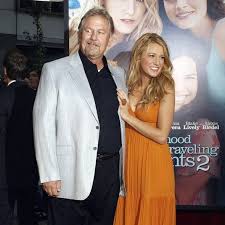 A representative for lively confirmed his death to variety. Gc On Twitter So Blake Lively S Dad Ernie Lively An Actor Who Played Her Dad In The Sisterhood Of The Traveling Pants Was Born Ernie Brown He Took Blake S Mother S Last Name