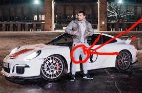 Nee, der köchelt schon länger. Schwartz On Twitter Attila Hildmann Der Krieger Des Lichts Neben Aluhut Porsche Und Dachschaden Ist Ein Pissfleck Auf Der Jogger Sein Treuer Begleiter Im Kampf Gegen Die Merkeldiktatur Danke An Firesto08132781 Fur