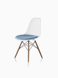 Eames Molded Plastic Side Chair Herman Miller Eames Plastic Chair Molded Plastic Chairs Chair