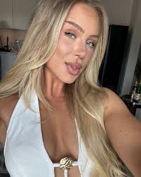 ANNA SIMONIS (@_annasimonis) • Threads, Say more