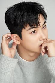 In this old photo, lee jong suk's nose looks quite flat, blunt and wide. Park Hyung Sik Officially Discharged From Military Poses In New Profile Photos Soompi