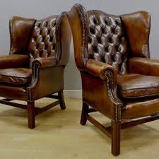 Pin By Homens Bicho Bom On Restauradora De Moveis Antigos Chair Chair Style Leather Loveseat