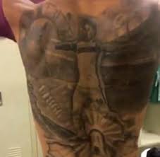 La poderosa máquina del bayern múnich no para de ganar y hacer goles. Manchester City Raheem Sterling Lastert Uber Leroy Sanes Rucken Tattoo Welt