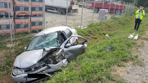 Un grav accident de circulaţie a avut loc în judeţul bacău, pe dn2. Accident Grav In BacÄƒu Doi Oameni Au Fost UciÈ™i De Un È™ofer Care A Intrat Pe Contrasens In Localitatea Holt