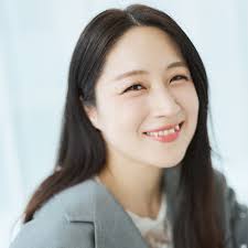 アーティスト前田英里さん】「可愛くなるためのチェックリスト」に抗い、生きづらさと向き合った“セラピーのような陶芸”＜インタビュー前編＞