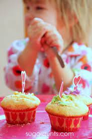 With kids baking competitions and kids cooking tv shows, kids are becoming inspired to try their hand at cupcake wars or decorating designs. Decorating Cupcakes With Kids With Less Mess The Ot Toolbox