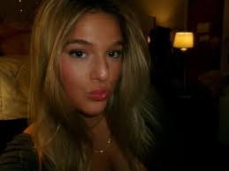 Anne Buff's Instagram, Twitter & Facebook