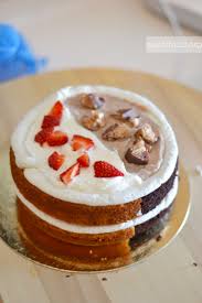 Layer Cake Bi Gout Kinder Bueno Vanille Fraise Lebensmittel Essen Sahnetorte Tortendeko
