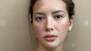 Ellen Adarna Beach Photo w/ Son Elicits Reactions from Female Celebs