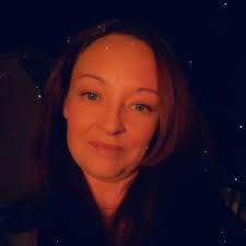 Leann Neal's Instagram, Twitter & Facebook