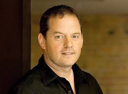 La carrière de Paul Doucet en cinq photos souvenirs