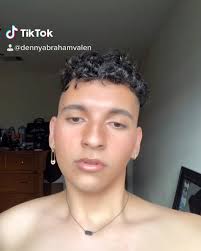 Pulled from THE BADDEST @bretmanrock #nopurposechallenge let’s start that  trend to hype people up 😂 #gay #thebaddestrican #puertorican #cute  #gaylatino #stealyourman #mensmakeup