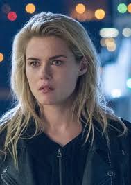 Fan Casting Kyra Sedgwick as Trish Walker in MCU 90's (Reboot)