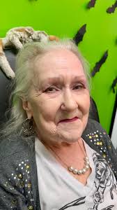 This beautiful lady came in to Gallery Ink for a nose piercing to celebrate  her 81st birthday today!!! What a gem 🖤 #urbansedge