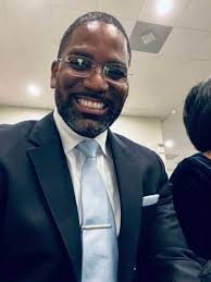 Dear Trinity Family and Friends, It is with great sadness that we inform  you of the passing of George Trail, Jr. He is to be cremated and a memorial  service will be