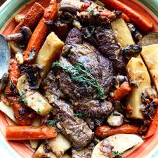 Apr 07, 2020 · place the roast in the pot, and quickly brown on all sides. Stove Top Chuck Roast The Best The 2 Spoons